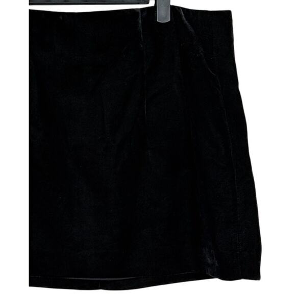 NWT Zara Soft Velvet Velour Straight Mini Skirt Zip Up Closure L Black #3823 - Picture 4 of 15
